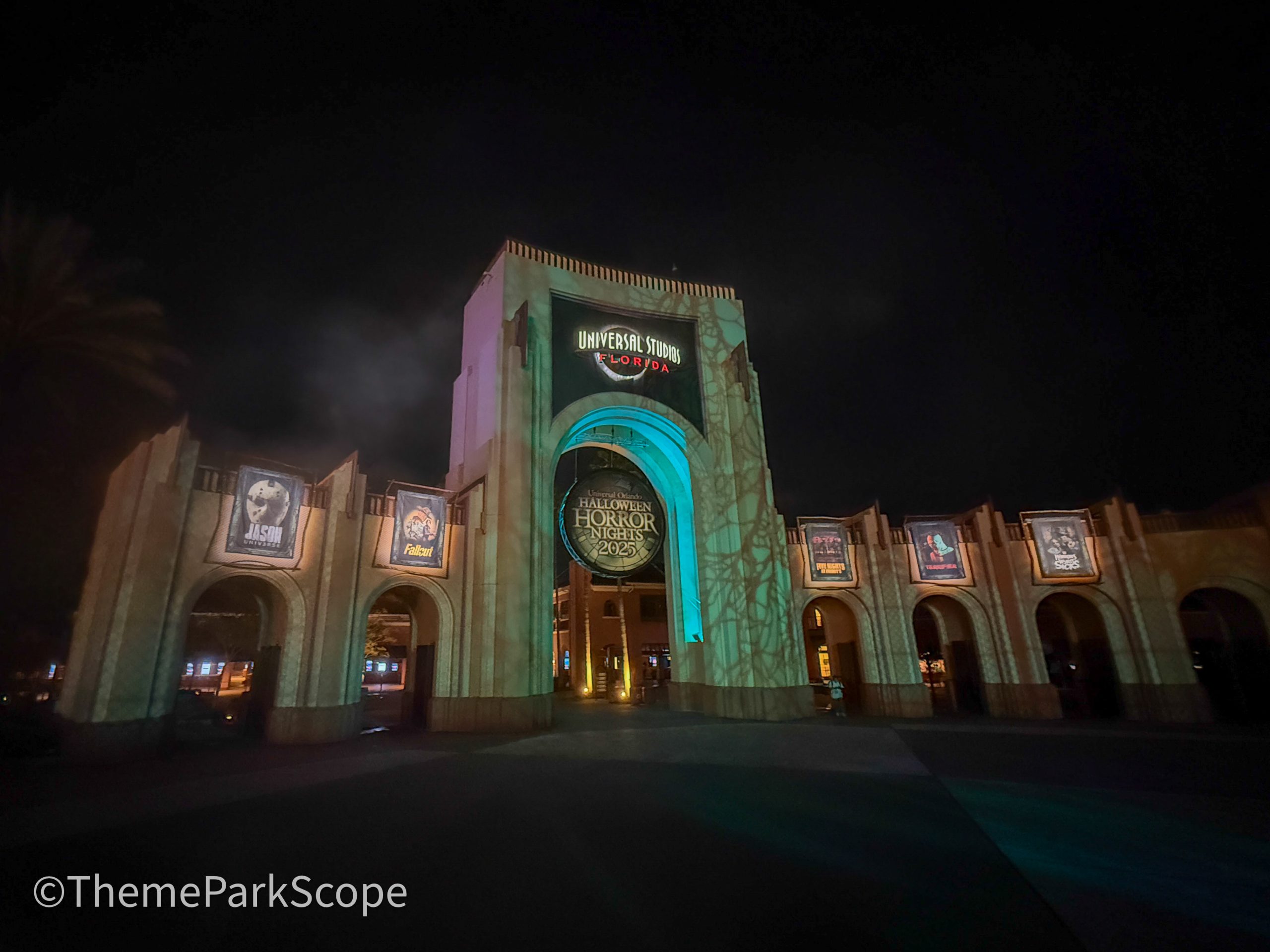 Halloween Horror Nights Premium Scream Night Discount Announced