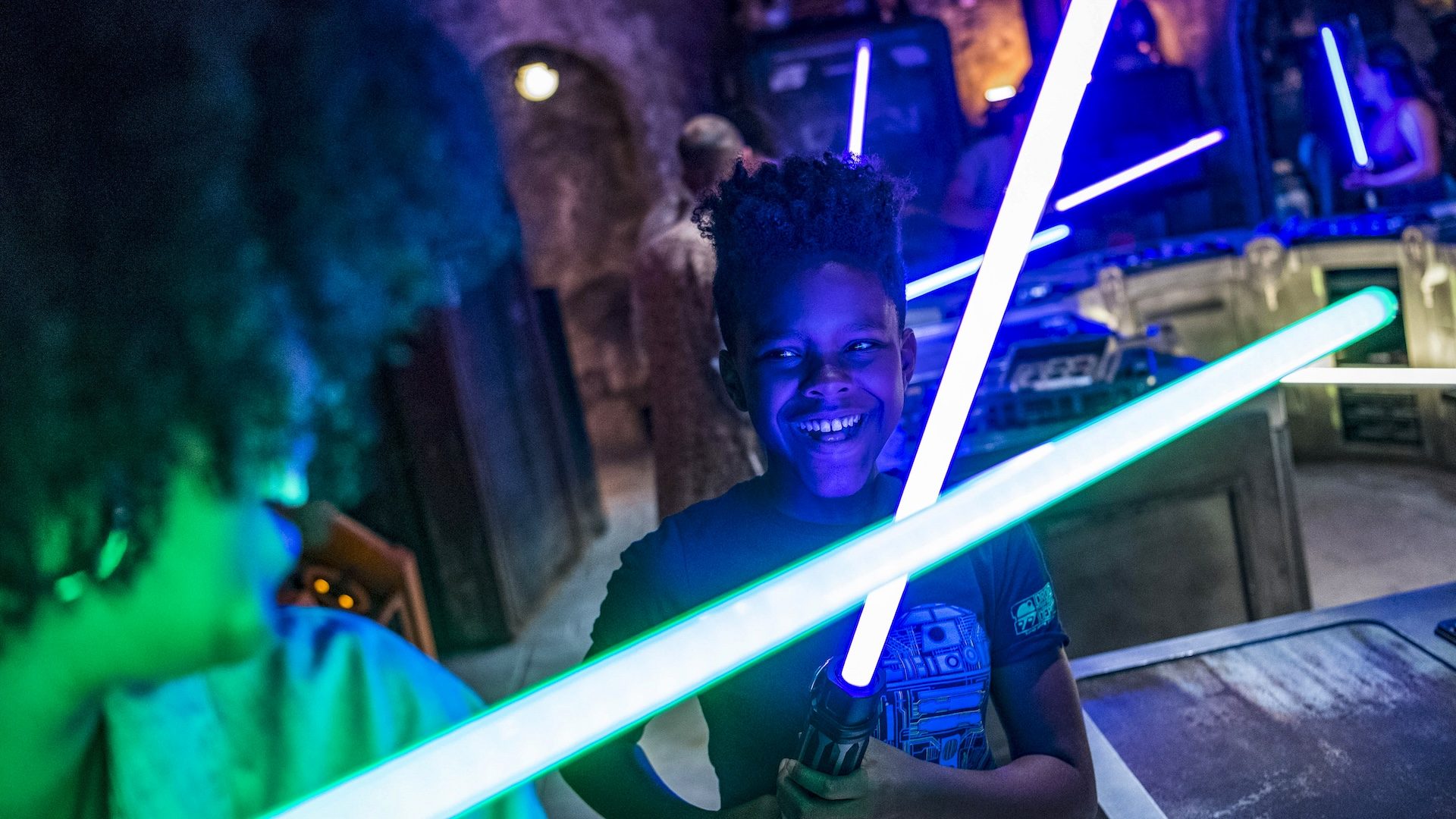 Disneyland Is Offering A Free Lightsaber-Building Experience This Summer