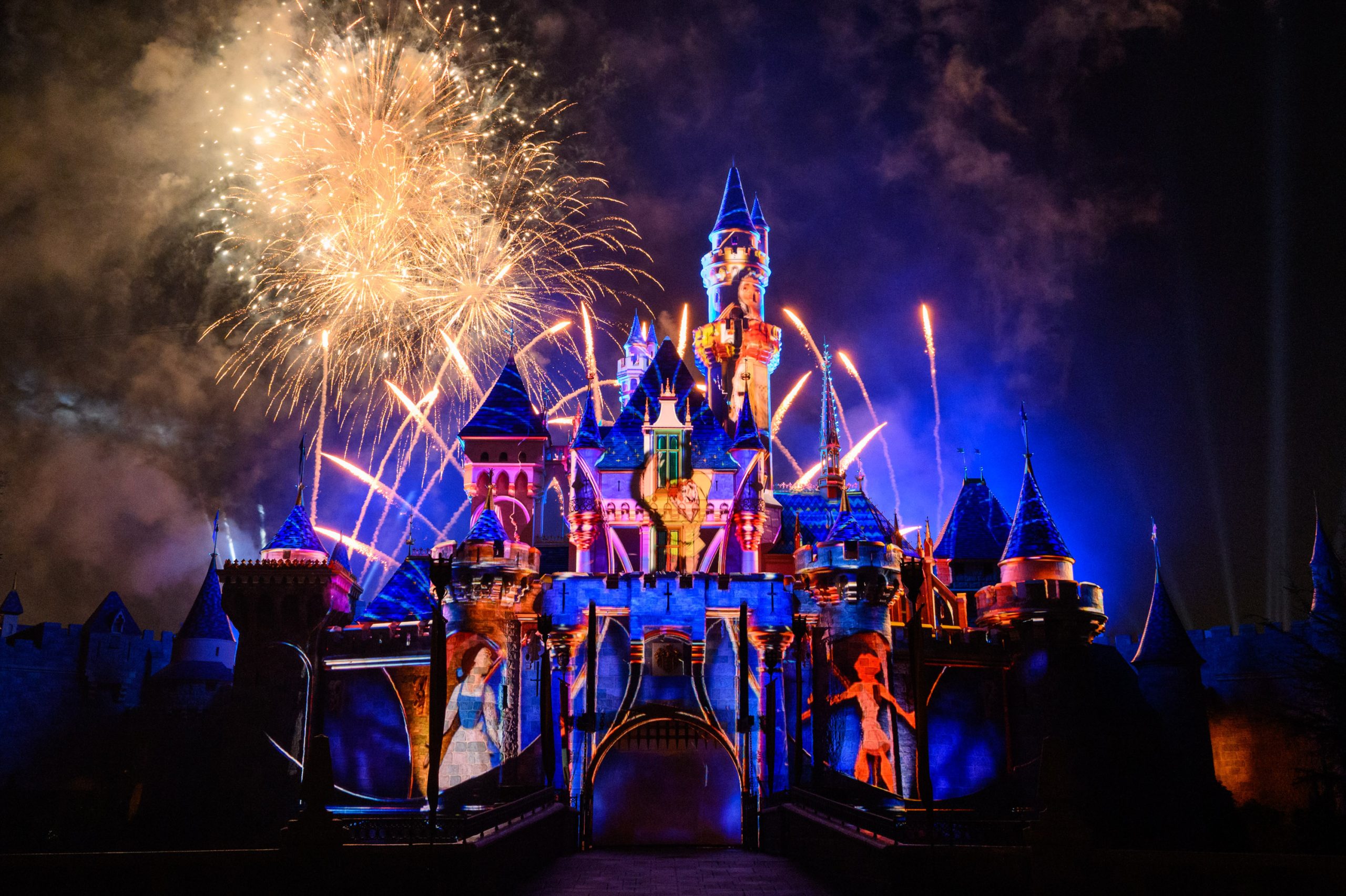 Planning A Disneyland Trip? Here’s How To Get $104 Tickets