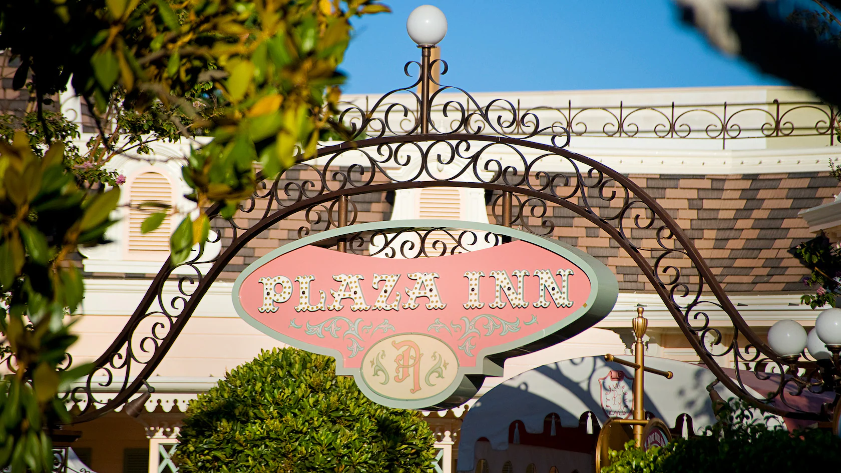 Disneyland’s Plaza Inn Character Dining Temporarily Pausing August 10 Through Late September