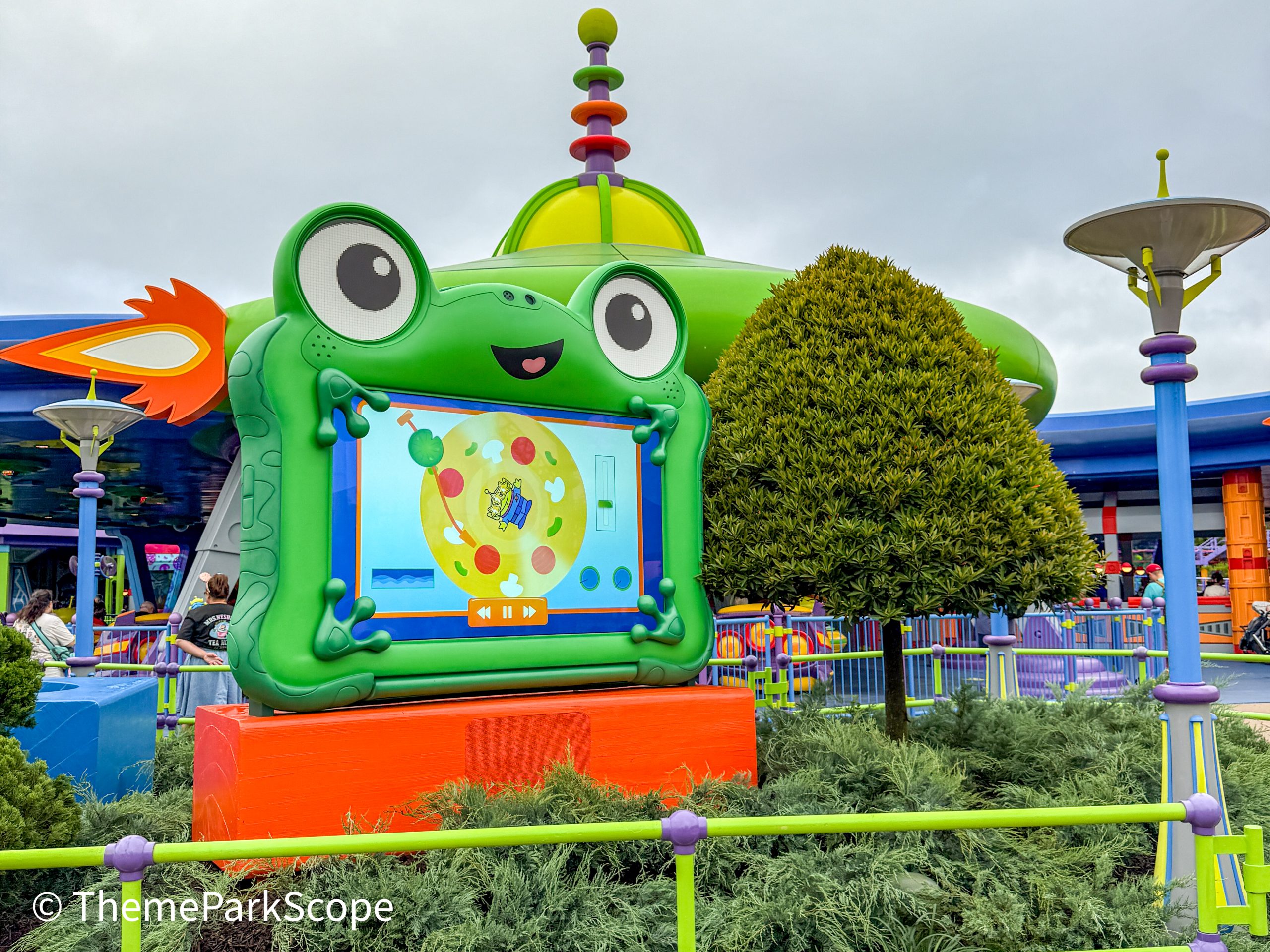 DJ Lilypad Brings a New Soundtrack to Alien Swirling Saucers